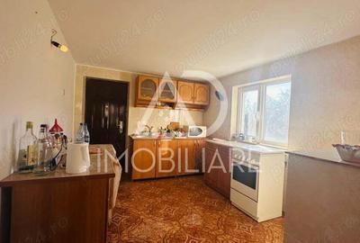 Vanzare casa situata in comuna Runcu, zona cu poten?ial turistic - 2