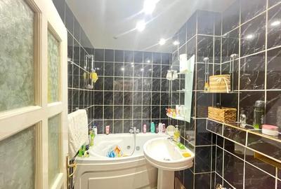 Apartament cu 4 camere decomandat în Central - 2