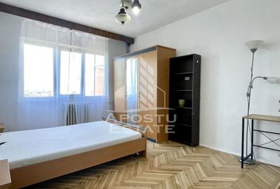 Apartament cu 3 camere decomandat, mobilat în Gheorghe Lazăr