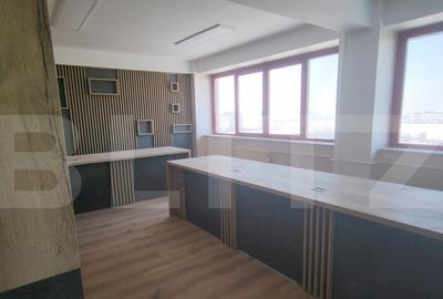 Spațiu comercial, de 130 mp, în Central - 3