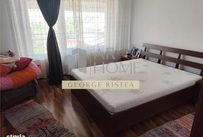 Casă cu 10 camere cu Teren 2600 Mp în Republicii