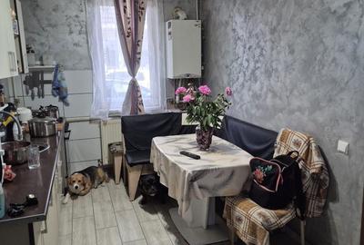 Apartament cu 3 camere decomandat în Florești - 1