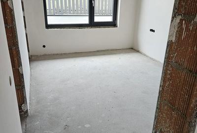 Casă cu 5 camere cu Teren 390 Mp în Șura Mare - 2