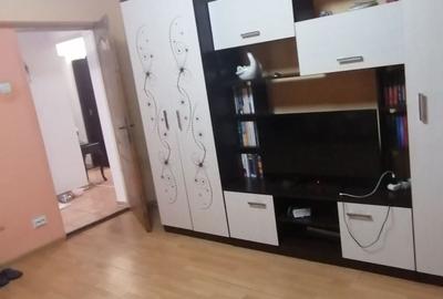 Apartament cu 3 camere decomandat în Rahova - 3