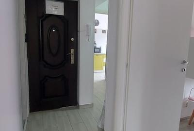 Apartament cu 2 camere decomandat în Romană