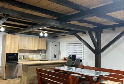 Casă cu 3 camere cu Teren 1000 Mp în Central - 2
