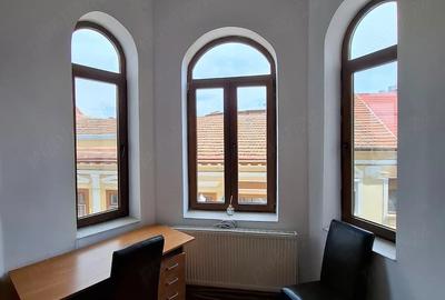 Apartament cu 2 camere decomandat în Central - 2