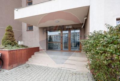 Apartament cu 2 camere decomandat, mobilat în Tractorul - 13