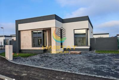 Casă cu 3 camere cu Teren 347 Mp în Vărăști - 10