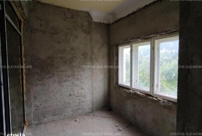 Casă cu 10 camere cu Canalizare în Furnica - 10