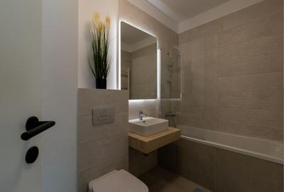 Apartament cu 3 camere decomandat, mobilat în 13 Septembrie - 18