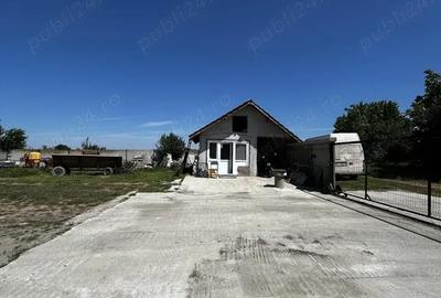 Spațiu comercial, de 672 mp, în Poiana - 1