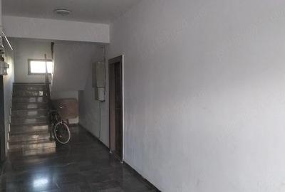 Apartament cu 2 camere decomandat în Lazu - 1