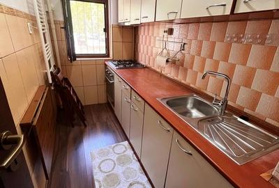 Titan, 3 minute metrou - 7