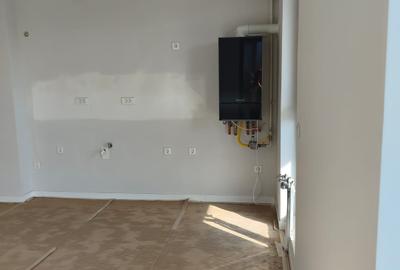 Apartament cu 3 camere decomandat în Străulești - 1