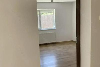 Zona Lipovei, Casa parter, 4 camere, 2 bai, 2 bucatarii, chirie 1000 euro pe luna - 16