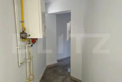 Casă cu 7 camere cu Teren 250 Mp în Central - 2