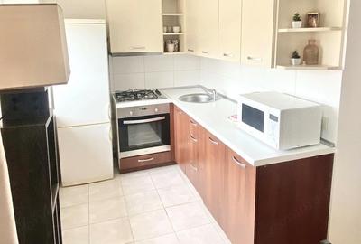 Apartament cu 2 camere semidecomandat în Girocului