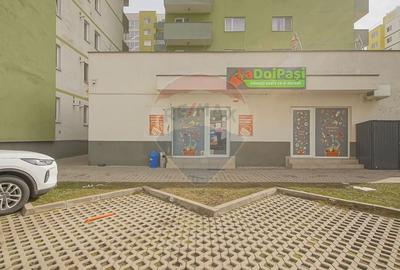 Apartament cu 2 camere semidecomandat, mobilat în Tractorul - 25