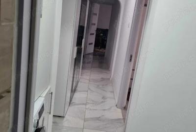 Vand apartament 3 camere Slobozia langa hotel Central - 1