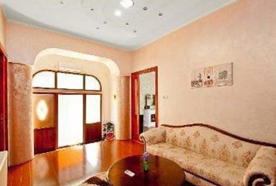 Casa P+1E si teren 370 mp, singur in curte - Piata Centrala - 24