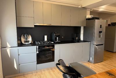Apartament cu 3 camere semidecomandat în Bună Ziua