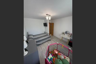 Apartament spațios cu 4 camere de vânzare în Micro 16 - Galați - 6