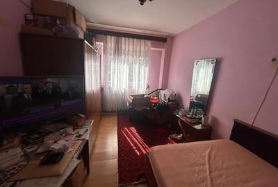 Apartament cu 3 camere decomandat în Obor - 2