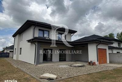 Casă cu 4 camere cu Teren 844 Mp în Nufărul - 1