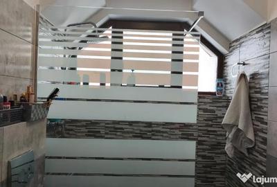 Casă cu 4 camere cu Teren 569 Mp în Zăvoi - 18
