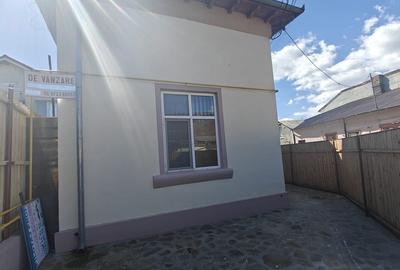 Casă cu 4 camere cu Teren 160 Mp în Marghiloman - 10