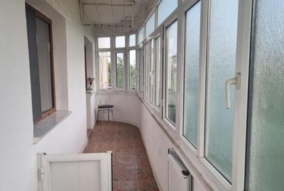 APARTAMENT DE VANZARE CU 3 CAMERE LA 5 CALARASI - 2