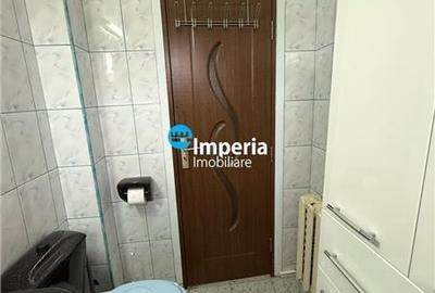 Apartament cu 3 camere semidecomandat, mobilat în Baza 3 - 5