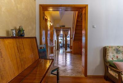 Casă cu 4 camere în Unirii - 1