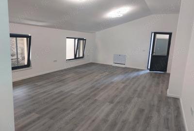 Casă cu 5 camere în Central - 3