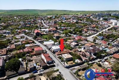 Casă cu 7 camere cu Teren 425 Mp în Păcii - 2