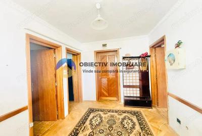 Apartament cu 3 camere decomandat în Central