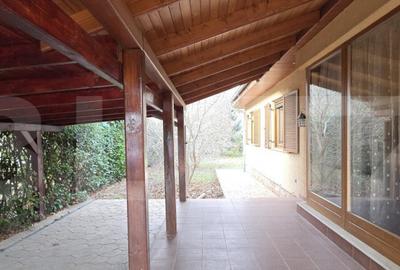 Casa deosebita cu 3 dormitoare ?i jacuzzi, aproape de sta - 5