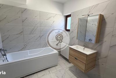 Casă cu 4 camere cu Teren 200 Mp în Tractorul - 13