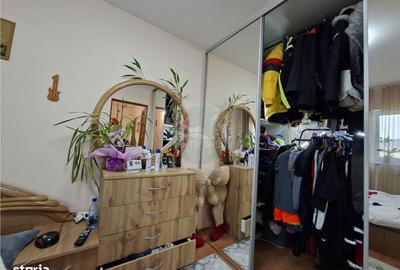Apartament cu 3 camere decomandat, mobilat în Vasile Aaron - 9