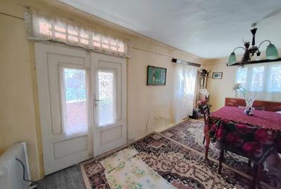 Casă cu 4 camere cu Teren 800 Mp în Vadu Părului - 1