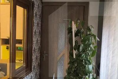 Casa,6 camere ,curte comuna in zona buna - 3