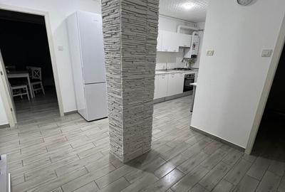 Inchiriez apartament cu 3 camere decomandat ?tefan cel Mare - 1