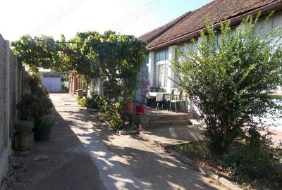 Casa Giarmata, 3 camere, anexe, 224mp, teren 836mp - 2