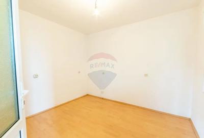 Casă cu 5 camere cu Teren 378 Mp în Purcăreni - 18