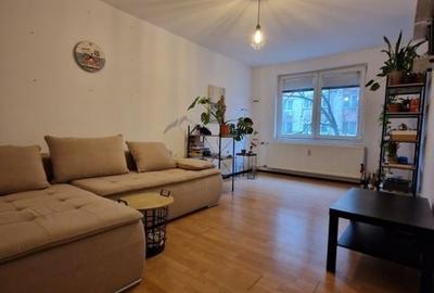 Apartament cu 3 camere decomandat, mobilat în Rahova