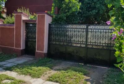 Casă cu 3 camere în Șicula - 5