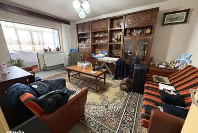 Apartament cu 4 camere decomandat în Central - 3