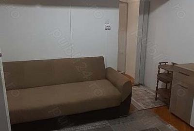 Vand garsoniera in zona decebal la etajul 1 - 8