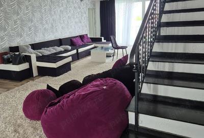 Vand proprietate curte cu 2 imobile - 2